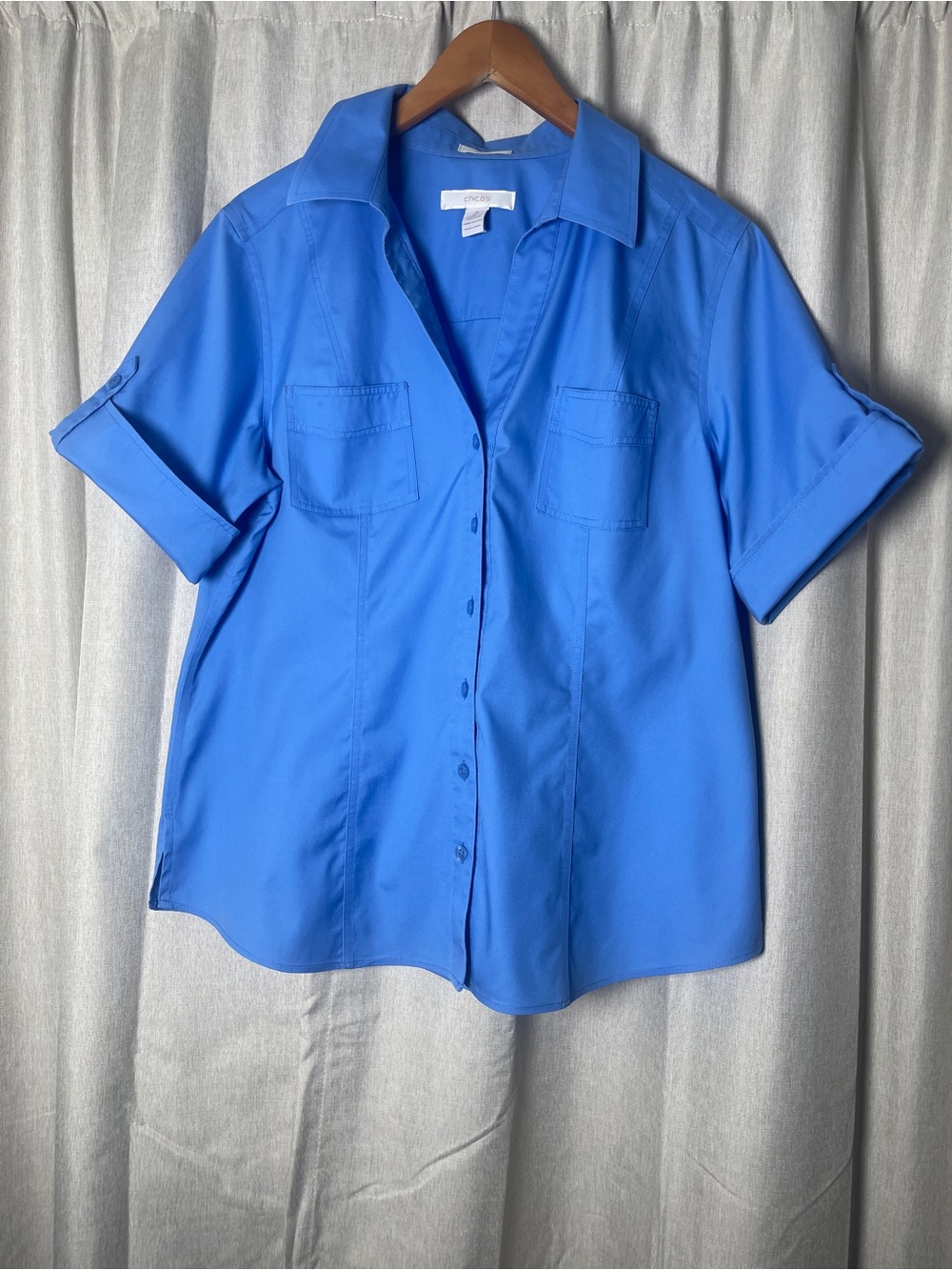 Chico's Blue Short-Sleeve Button-Down Shirt Size 2